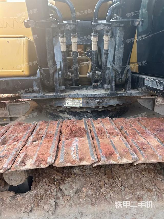 左側(cè)履帶整體?（行走機(jī)構(gòu)）