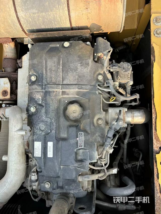 發(fā)動(dòng)機(jī)室（上車部件）