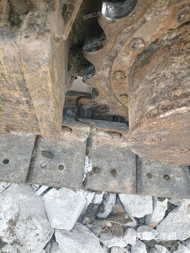 右驱动轮(行走机构) 右驱动轮(行走机构)