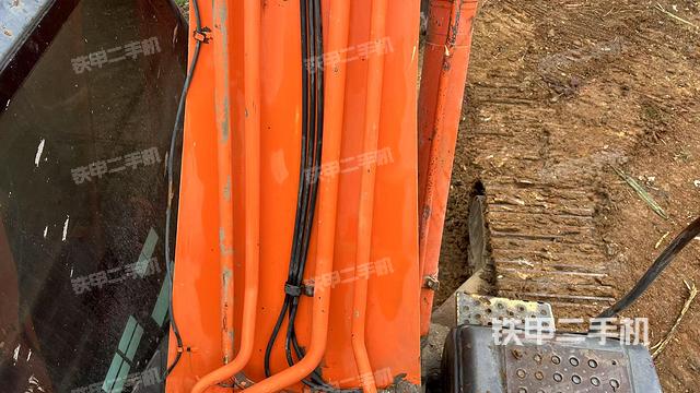 大臂背部俯視（工作和回轉(zhuǎn)裝置）