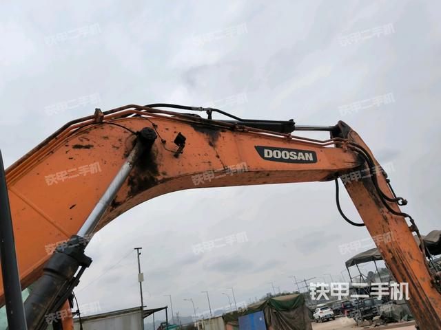 大臂整體?右側(cè)（工作和回轉(zhuǎn)裝置）