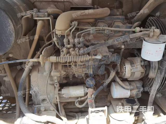 发动机室(上车部件) 发动机室(上车部件)