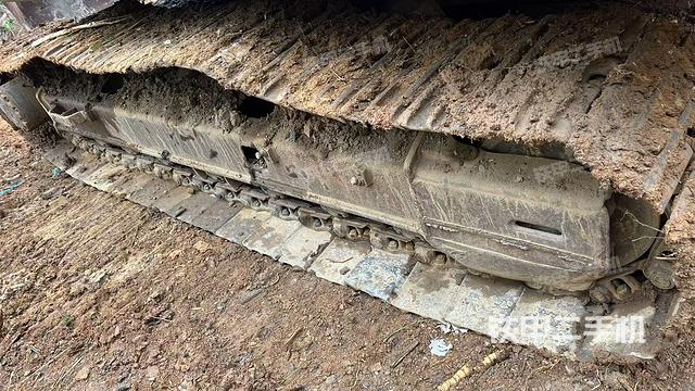 右側(cè)履帶整體（行走機(jī)構(gòu)）