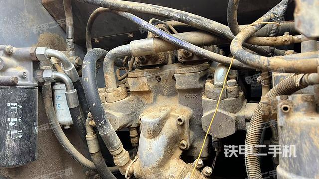 液壓泵斜45?右（大件艙室）