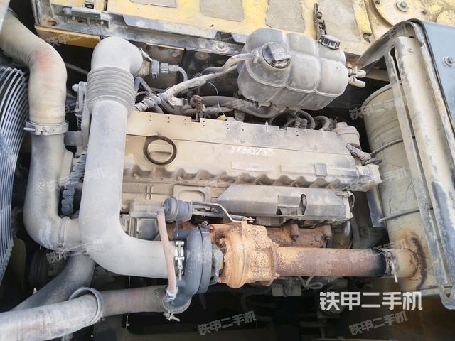 中央回轉(zhuǎn)接頭特寫（上車部件）