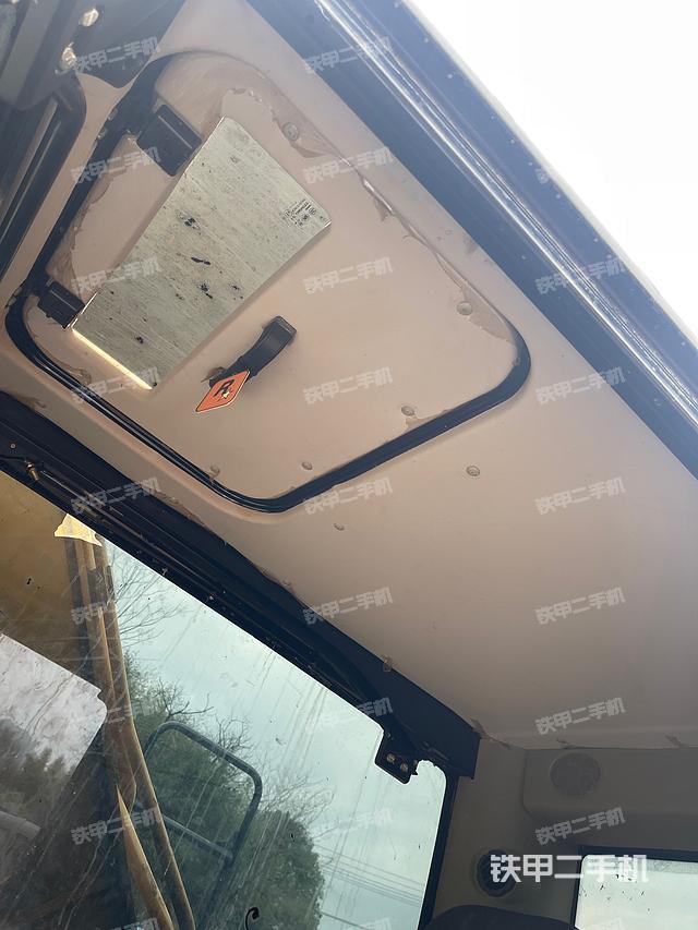 驾驶室整体（整机外观）