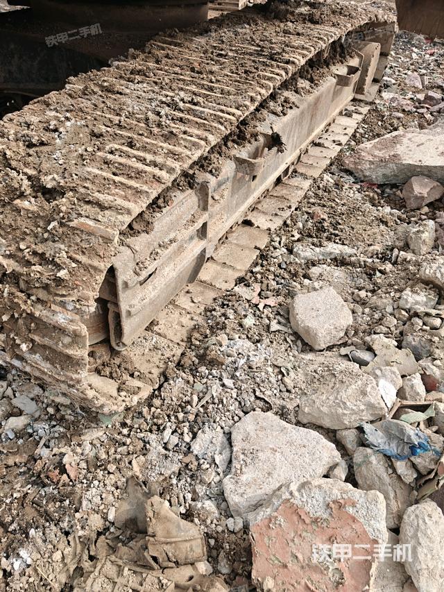 左側(cè)履帶整體?（行走機(jī)構(gòu)）