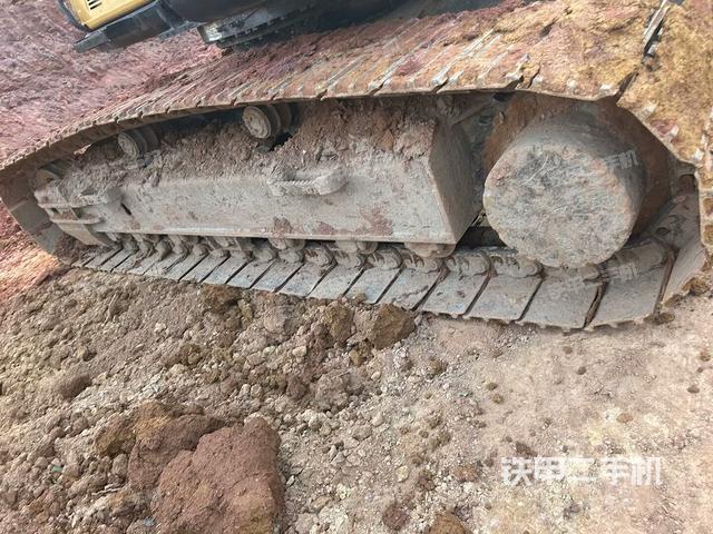 左導(dǎo)向輪（行走機(jī)構(gòu)）