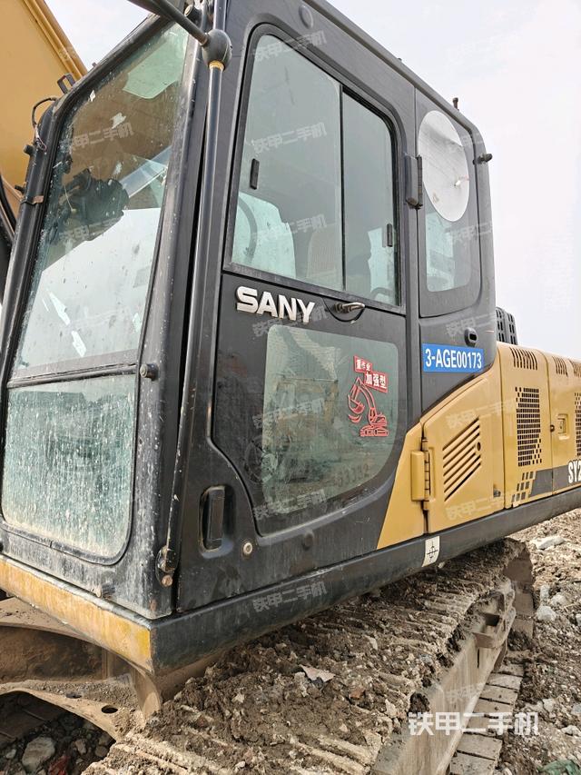 駕駛室左前45度（駕駛室部分）