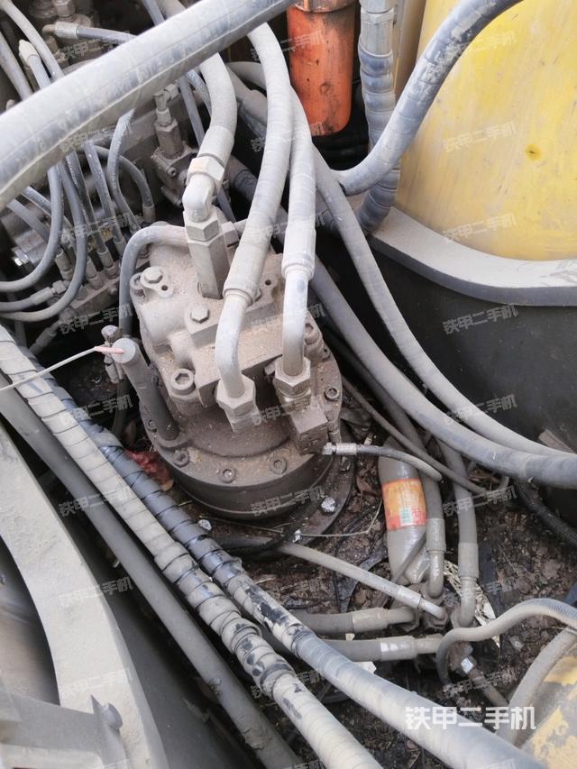 回轉(zhuǎn)馬達(dá)（上車部件）