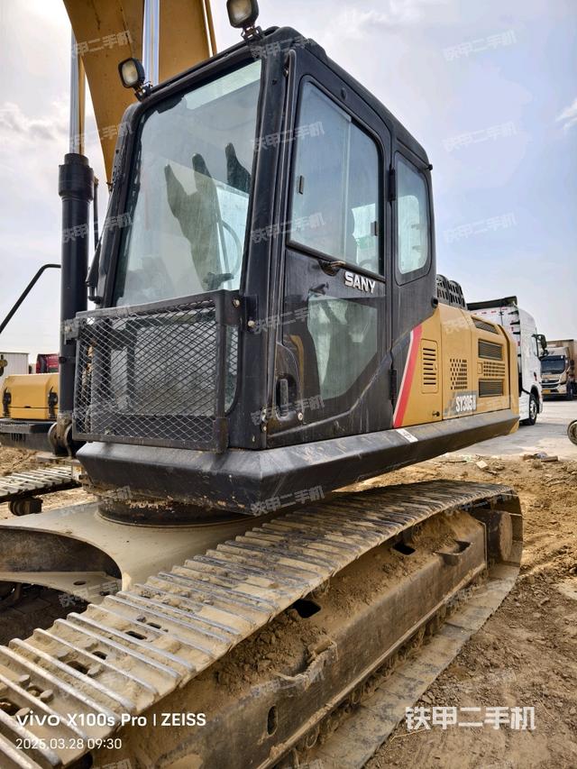 駕駛室整體（整機外觀）