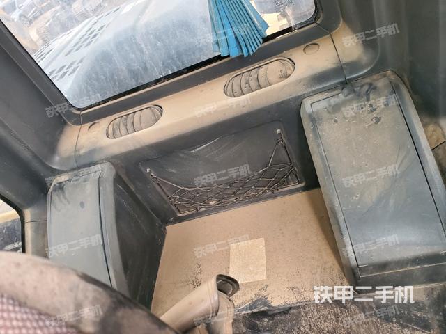 后窗玻璃角標(biāo)(駕駛室部分) 后窗玻璃角標(biāo)(駕駛室部分)