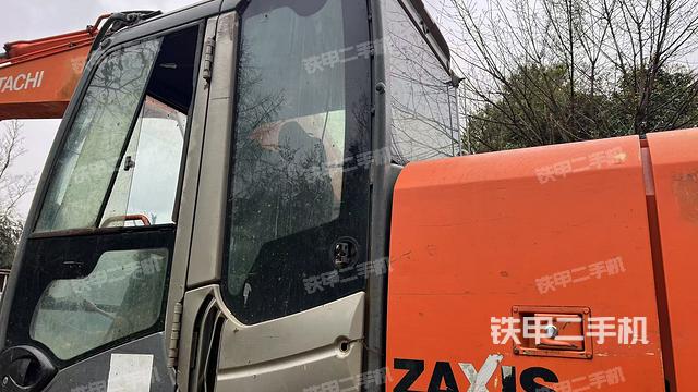 駕駛室左后45度（駕駛室部分）