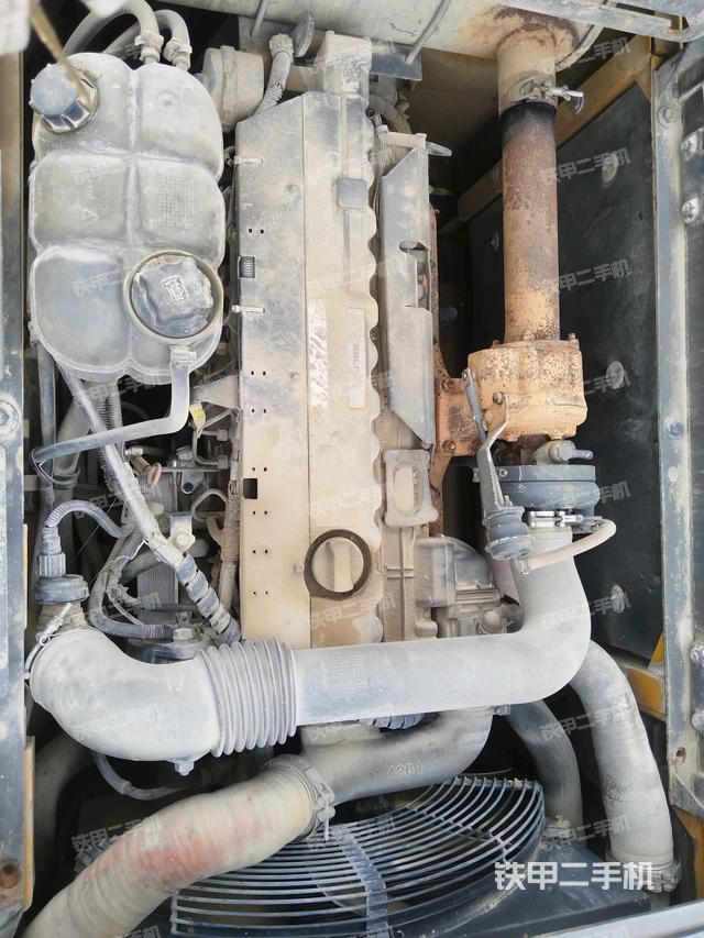 發(fā)動(dòng)機(jī)室（上車部件）