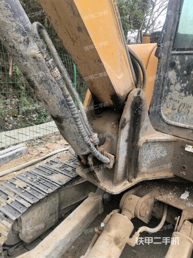 大臂根部?斜(工作和回轉(zhuǎn)裝置) 大臂根部?斜(工作和回轉(zhuǎn)裝置)