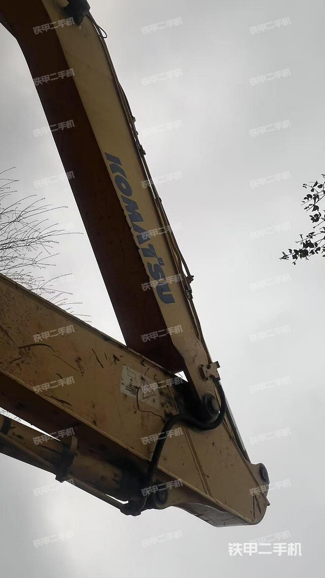 大臂整體?右側(cè)(工作和回轉(zhuǎn)裝置) 大臂整體?右側(cè)(工作和回轉(zhuǎn)裝置)