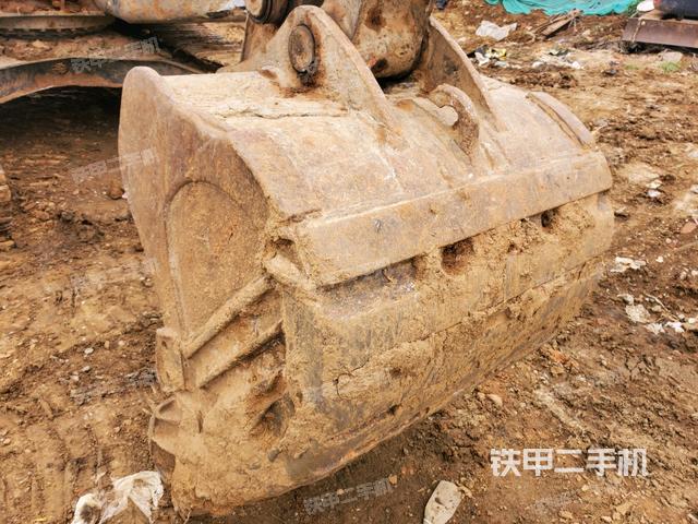 鏟斗45度(工作和回轉(zhuǎn)裝置) 鏟斗45度(工作和回轉(zhuǎn)裝置)