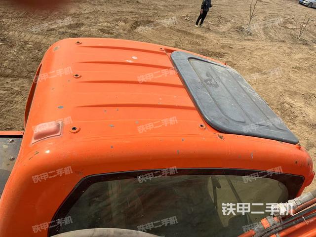 駕駛室頂部（整機(jī)外觀）