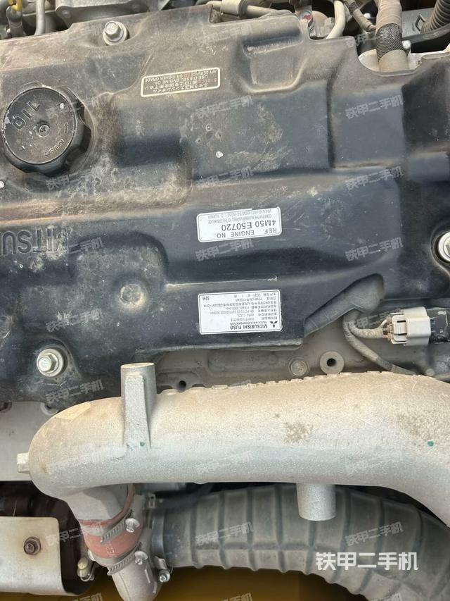 氣門室蓋螺絲特寫（上車部件）