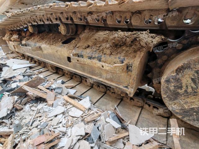 液壓泵艙室正面整體(整機(jī)外觀) 液壓泵艙室正面整體(整機(jī)外觀)
