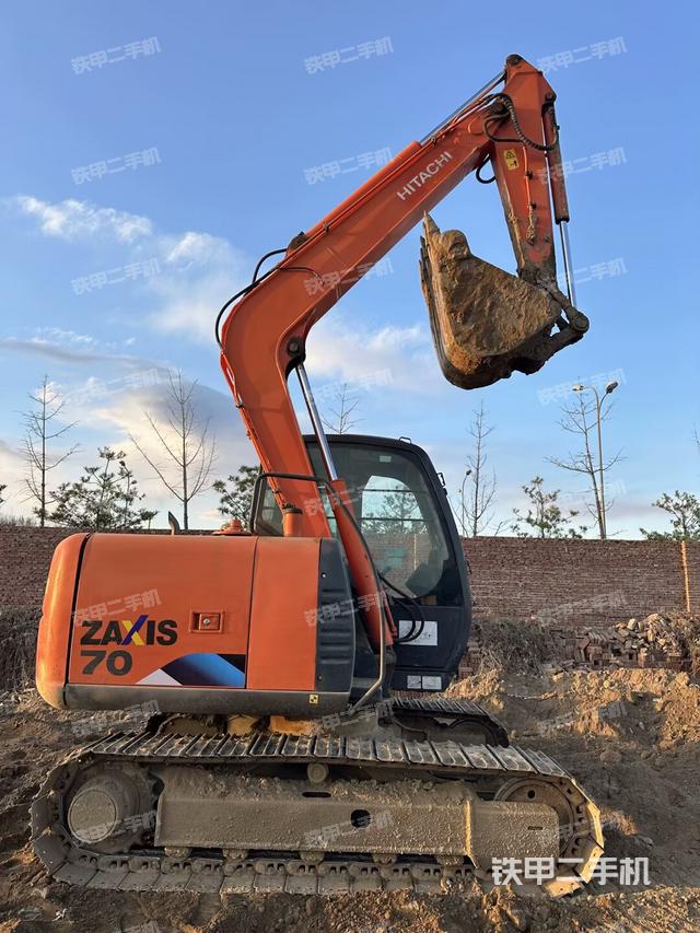 整機(jī)右后45°(整機(jī)外觀) 整機(jī)右后45°(整機(jī)外觀)