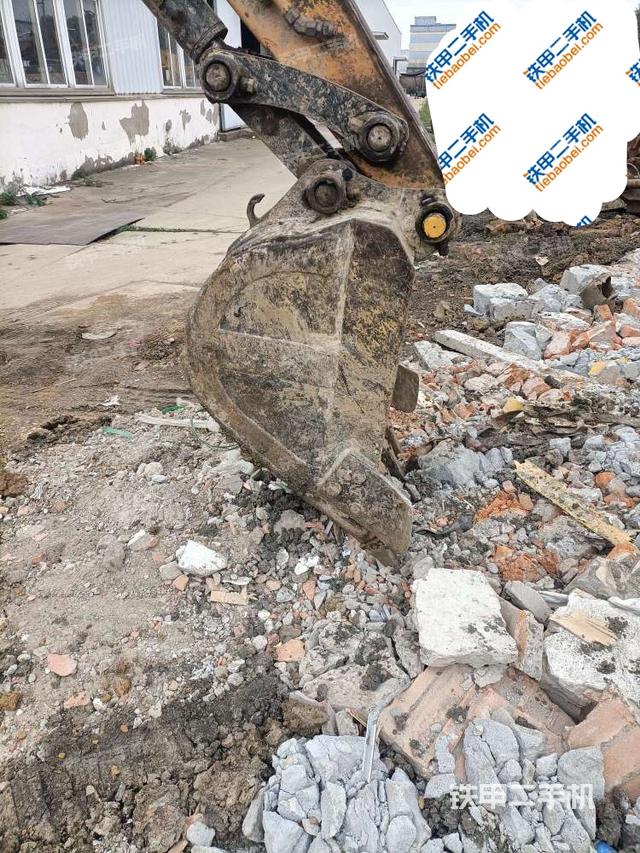 铲斗45度(工作和回转装置) 铲斗45度(工作和回转装置)