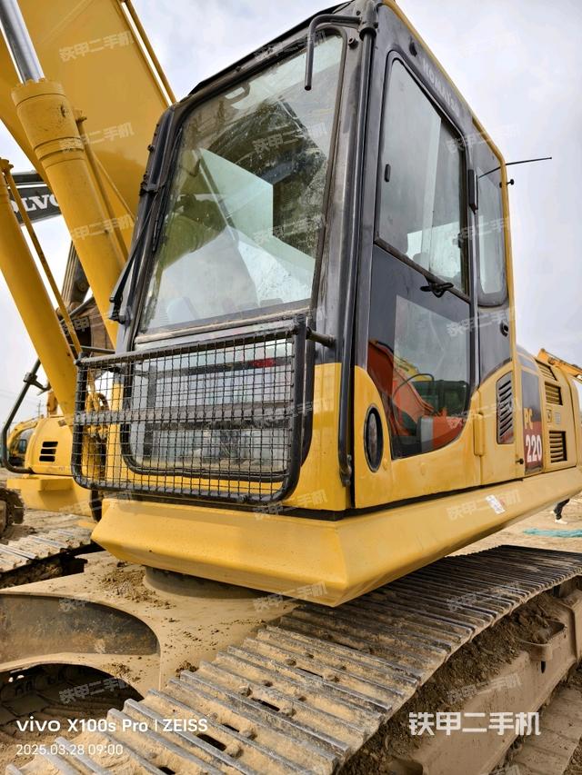 駕駛室整體（整機外觀）