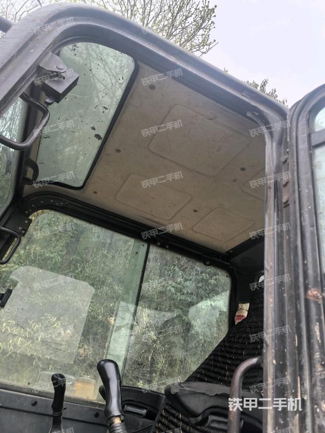 頂棚整體(駕駛室部分) 頂棚整體(駕駛室部分)