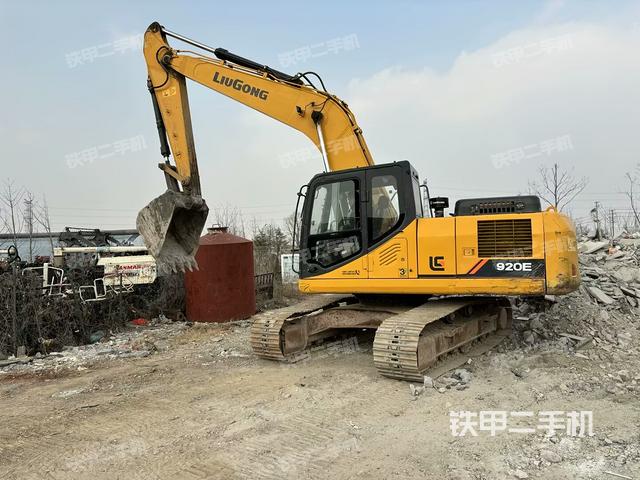 柳工CLG920E挖掘机的设备实拍-第3张实拍照片