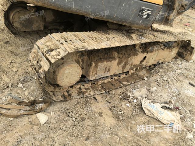 左側(cè)履帶整體?（行走機(jī)構(gòu)）