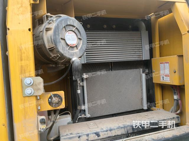 散熱器正面（大件艙室）