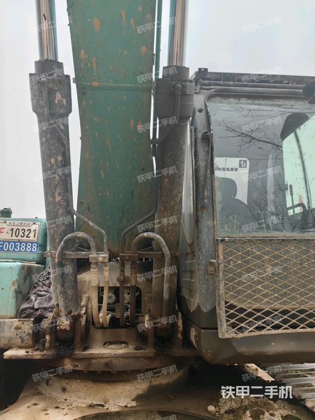 大臂油缸整體?豎拍（工作和回轉(zhuǎn)裝置）