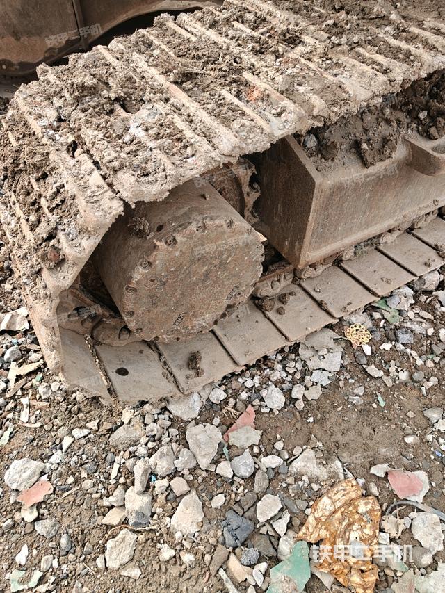 右驅(qū)動(dòng)輪（行走機(jī)構(gòu)）