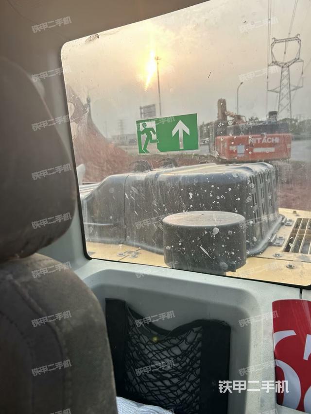 座椅后部（駕駛室部分）