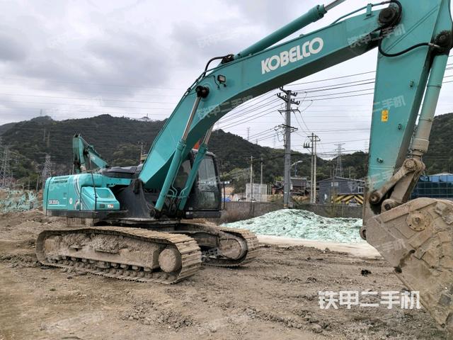 右前45(整機(jī)外觀) 右前45(整機(jī)外觀)