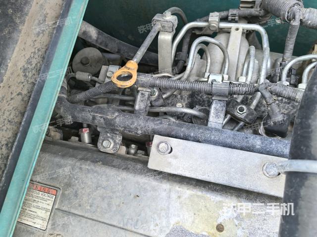 氣門室蓋螺絲特寫(上車部件) 氣門室蓋螺絲特寫(上車部件)