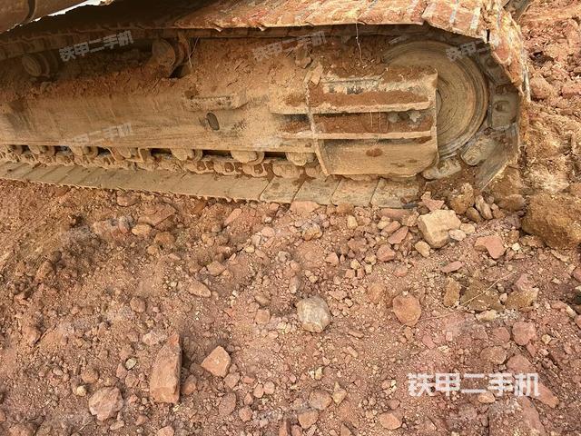 左驅(qū)動(dòng)輪（行走機(jī)構(gòu)）