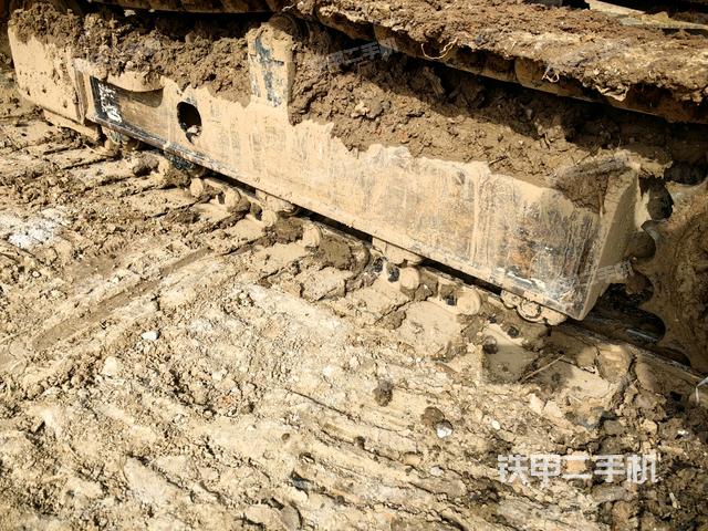 右側(cè)履帶整體?（行走機(jī)構(gòu)）