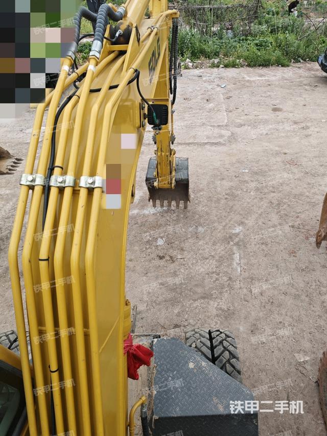 大臂背部俯視（工作和回轉(zhuǎn)裝置）