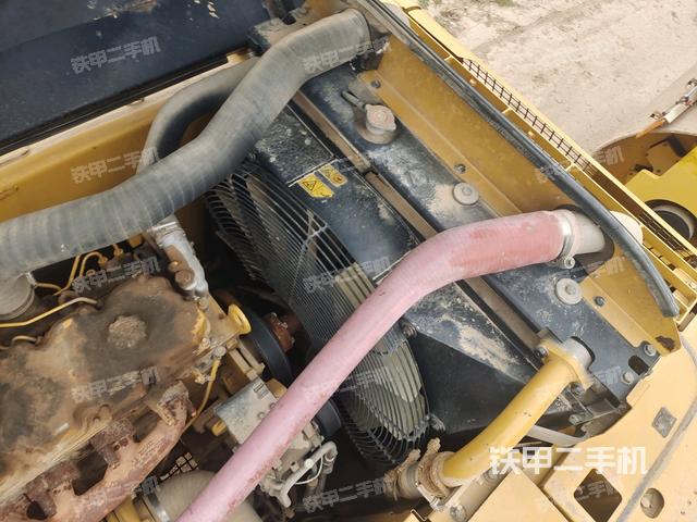 氣門室蓋螺絲特寫（上車部件）