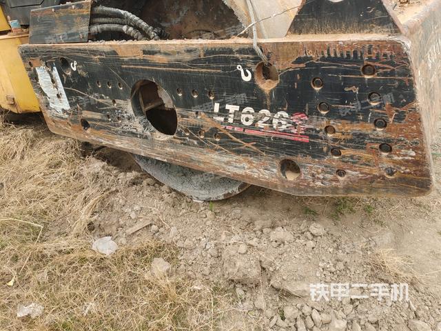 前車架正右側(cè)（壓路機前后車架）