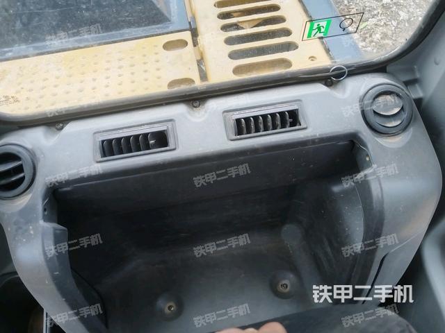 左后方玻璃角標(biāo)(駕駛室部分) 左后方玻璃角標(biāo)(駕駛室部分)