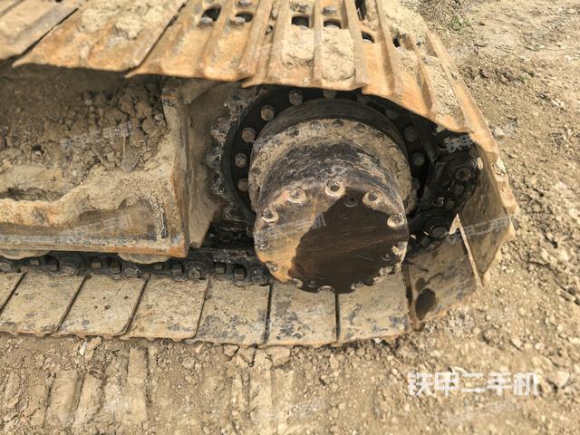 左驅(qū)動(dòng)輪（行走機(jī)構(gòu)）