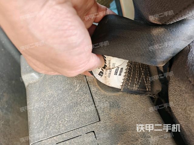 座椅后部(駕駛室部分) 座椅后部(駕駛室部分)