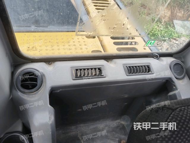 座椅后部(駕駛室部分) 座椅后部(駕駛室部分)