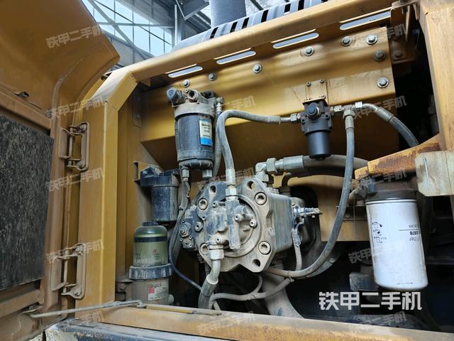 散熱器正面(大件艙室) 散熱器正面(大件艙室)