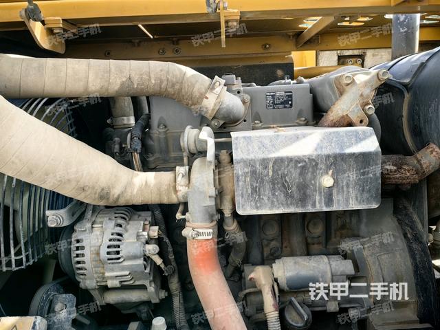 發(fā)動(dòng)機(jī)室（上車部件）