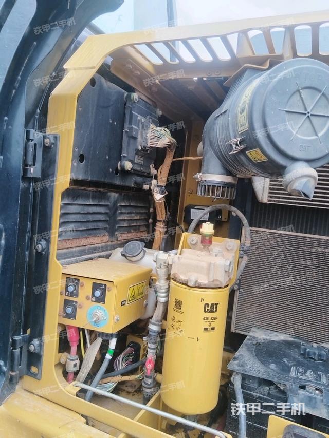 散熱器室(大件艙室) 散熱器室(大件艙室)