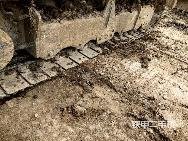 右側(cè)履帶整體?（行走機(jī)構(gòu)）