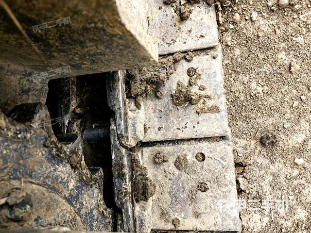 左驅(qū)動(dòng)輪（行走機(jī)構(gòu)）